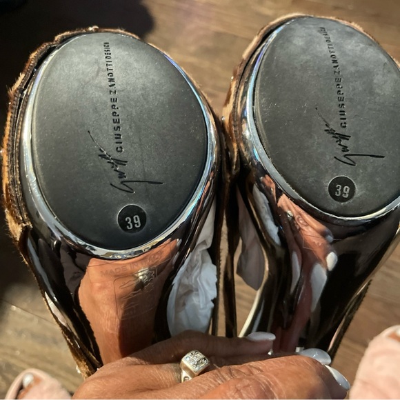 Giuseppe Zanotti Women's Pony Hair Mules - Picture 3 of 7